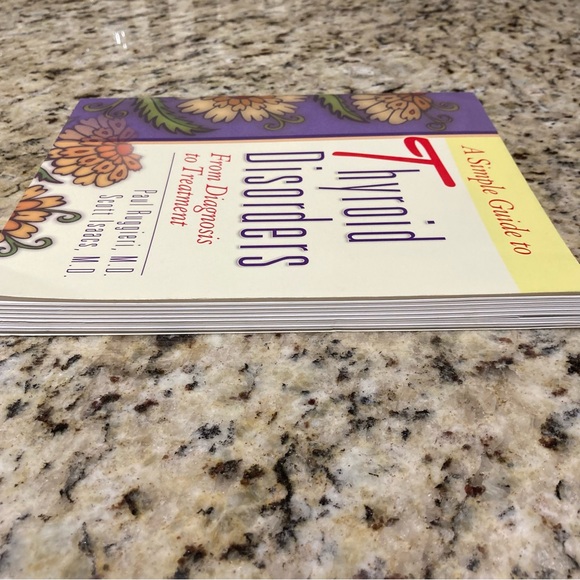 ***3/$25*** THYROID DISORDERS GUIDE—SOFTCOVER; PAUL RUGGIERI, MD - Picture 8 of 9